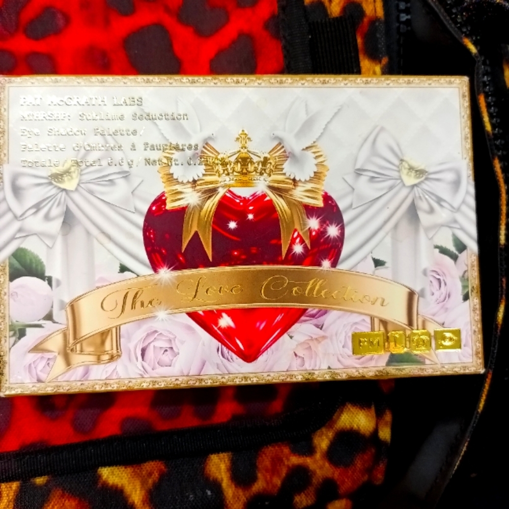 Pat McGrath labs eyeshadow pallette